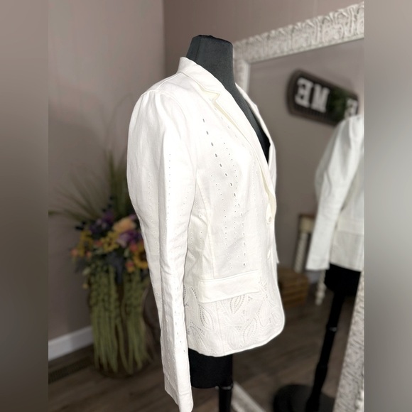 Lafayette 148 • Linen Lace 2 Button Blazer - Picture 13 of 13